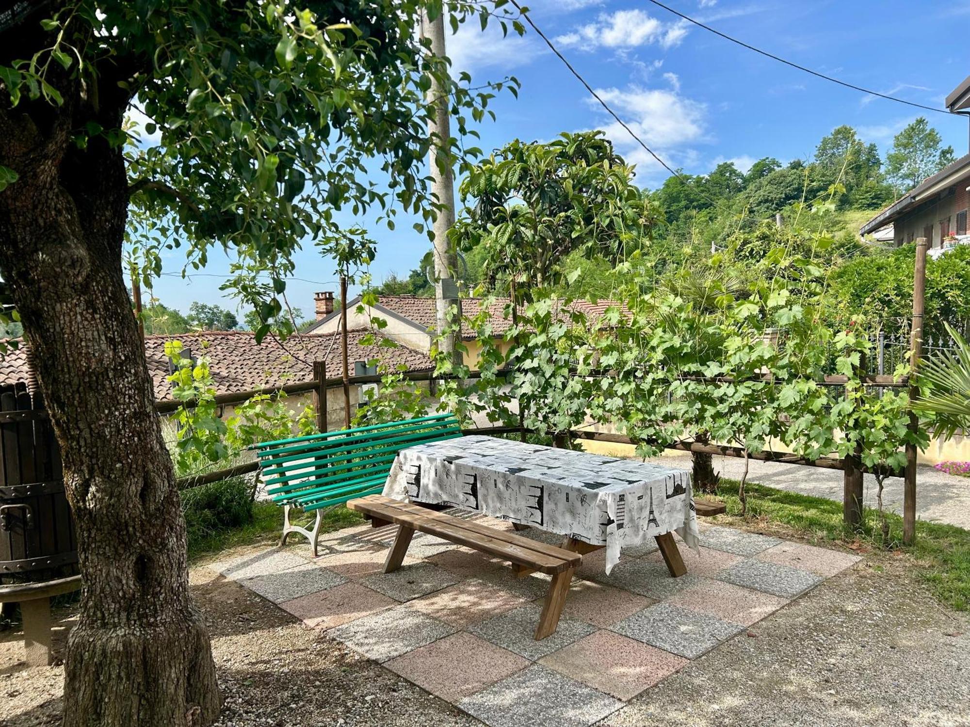 Villa Takápradalù Cisterna dʼAsti Esterno foto