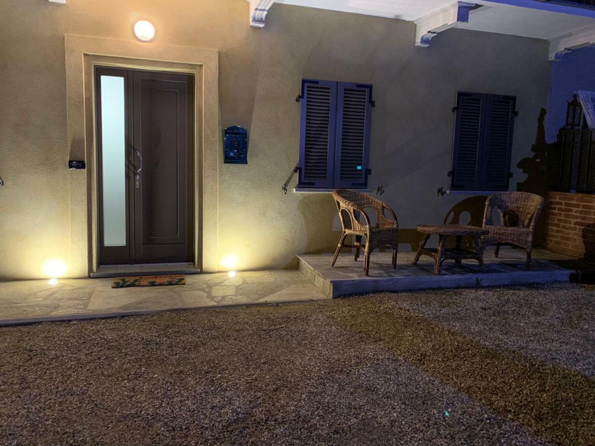 Villa Takápradalù Cisterna dʼAsti Esterno foto