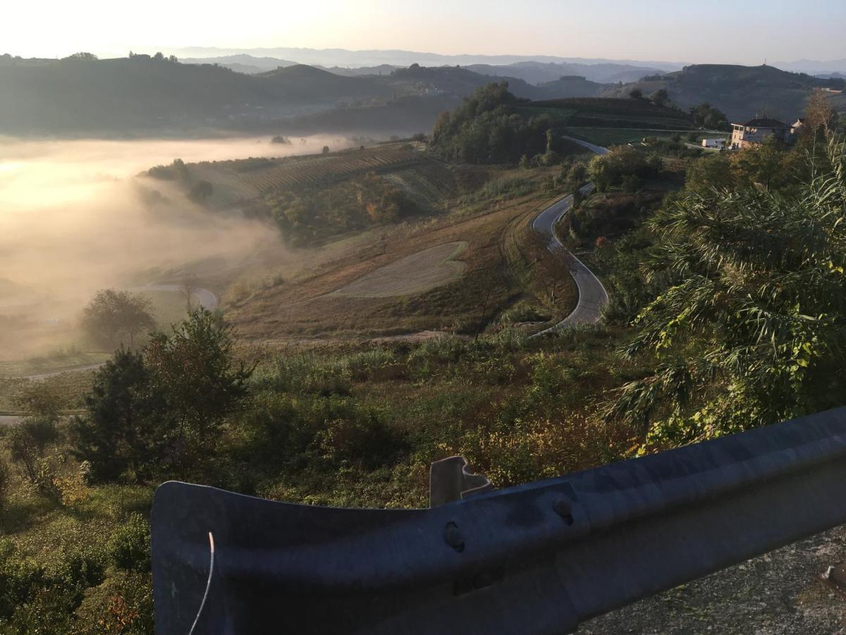 Villa Takápradalù Cisterna dʼAsti Esterno foto